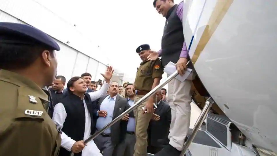 Stopped at Lucknow airport by cops, Akhilesh Yadav pans UP’s ‘roko, thoko neeti’