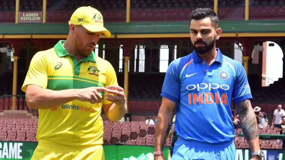 File image of India skipper Virat Kohli (right) and Australia T20I skipper Aaron Finch