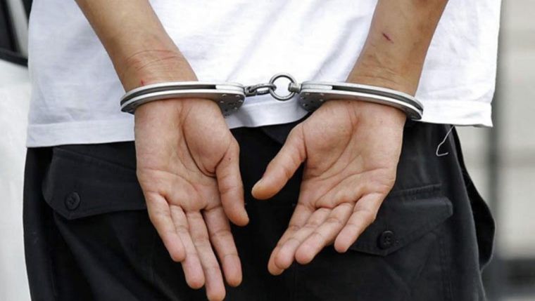 Delhi IRS Officer’s Daughter Found Dead in South Delhi Home: Teen Domestic Help Under Probe, Police Examine Assault and Murder Angle