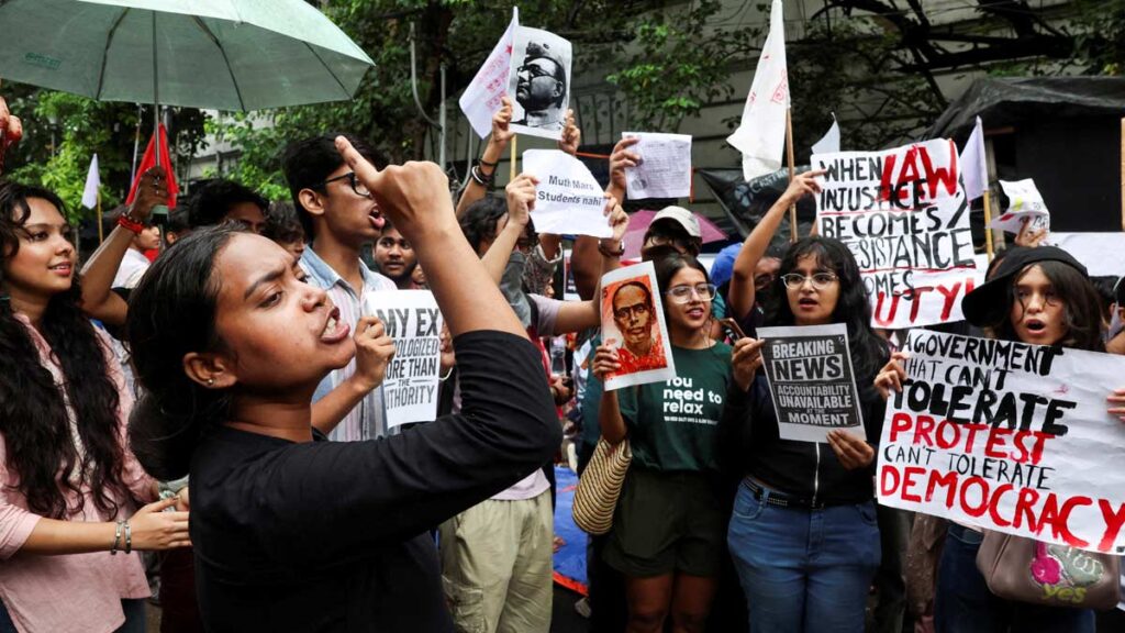 Jantar Mantar Internet Shutdown: CJP Fears Imminent Police Crackdown as Student Protests Intensify in Delhi