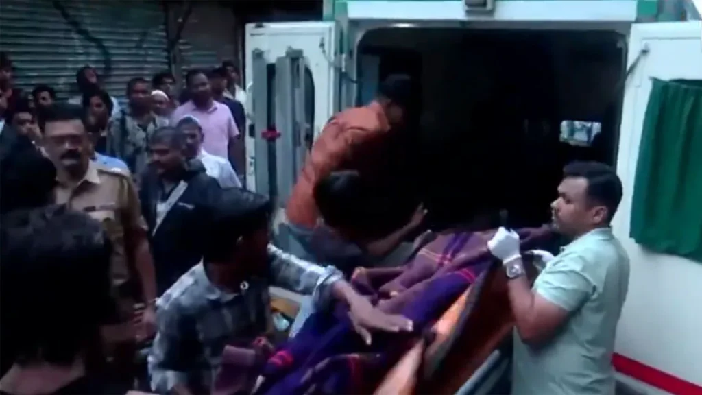 Mumbai Landslide Tragedy: 2 Dead, Several Trapped in Kurla Amidst Heavy Rains